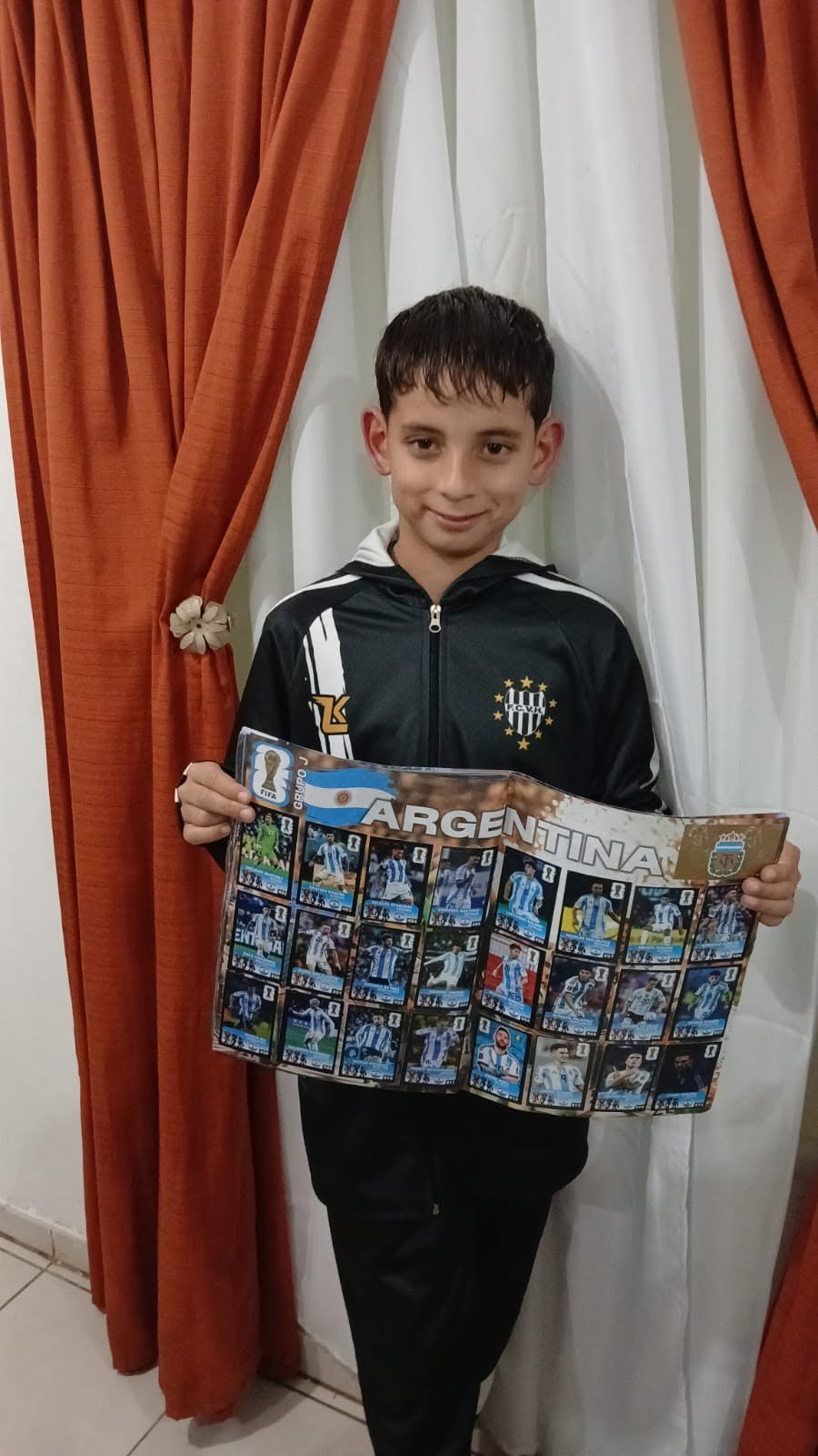 Cliente LA CENTRAL COLECCIONES con álbum Panini en Villa María